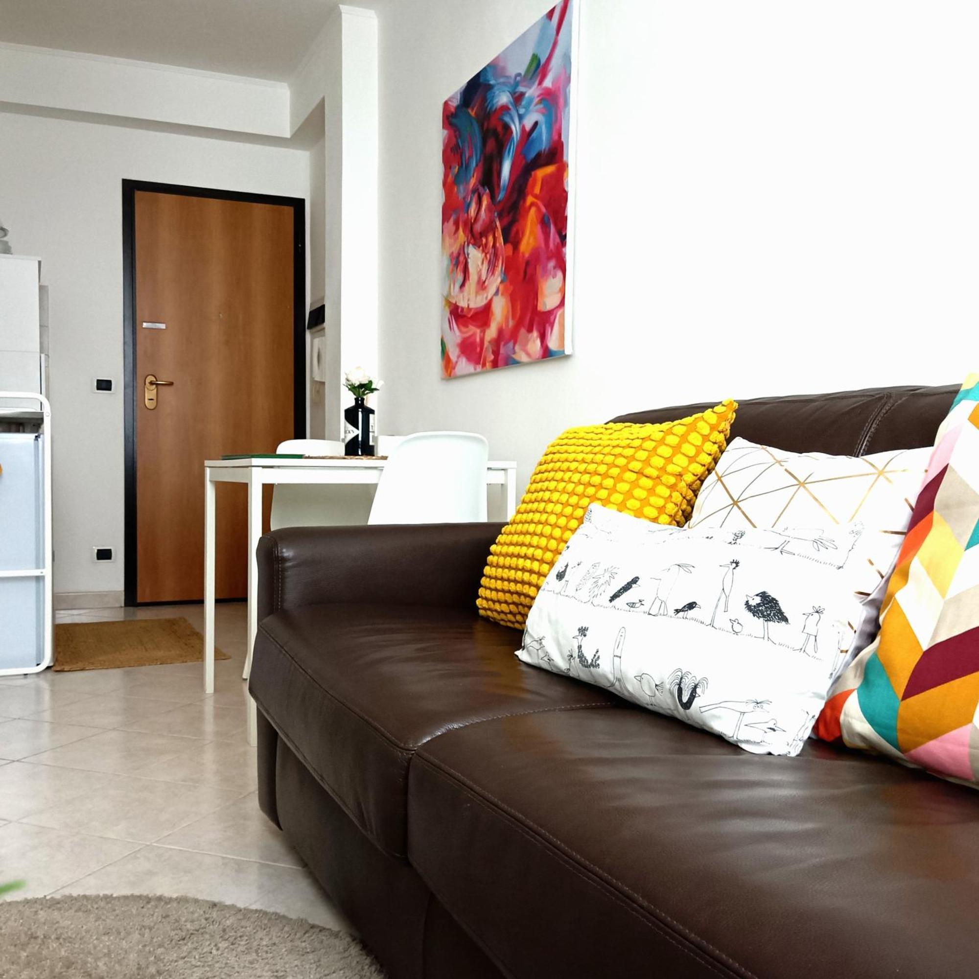 Ferienwohnung A Casa Di Pizz - Bilocale Con Parcheggio Privato Savona Exterior foto